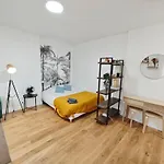 Seine 2-Min & Notre Dame Cozy Studio