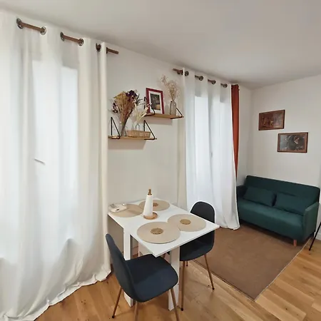 Seine 2-min & Notre Dame Cozy Apartment