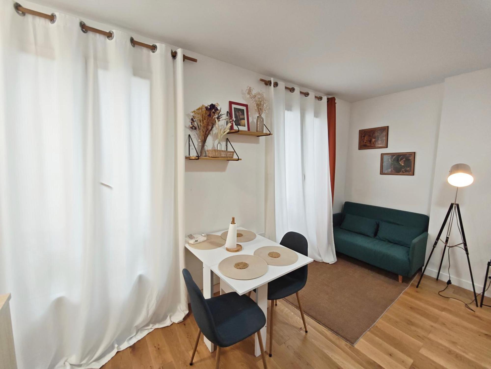 Seine 2-min & Notre Dame Cozy Apartment